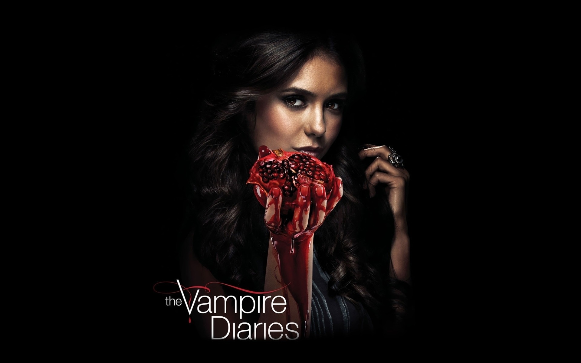 vampiri the vampire diaries bruna sfondo nero vista sangue film elena