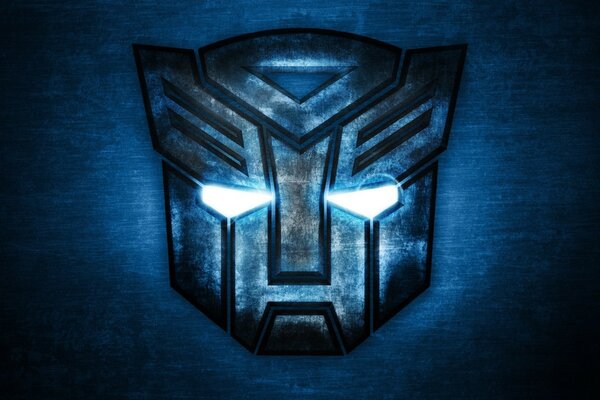 Logo Autobotów ze świecącymi oczami z filmu Transformers 