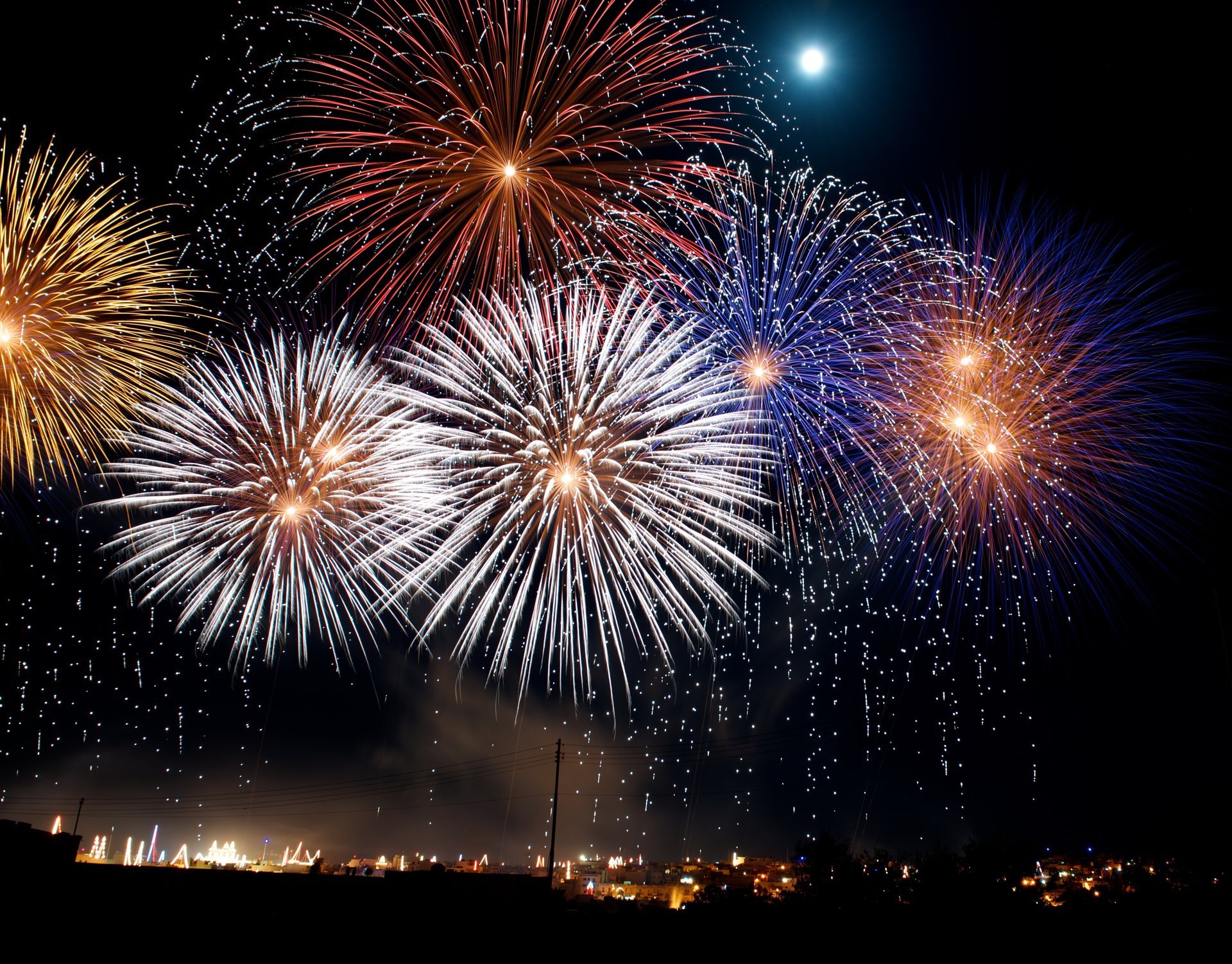 fuochi d artificio città saluto notte cielo luci vacanze