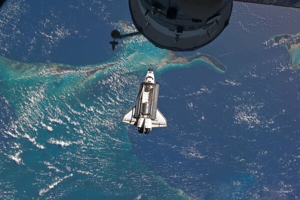 The last shuttle flight over the ocean