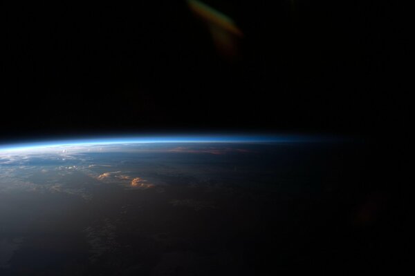 Vista de parte de la tierra mirando desde el espacio