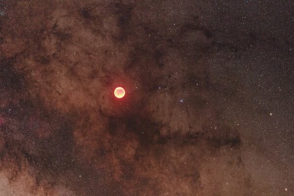 Viaje de la Luna a través de la vía láctea