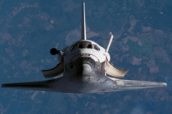 A beautiful picture of a shuttle in space