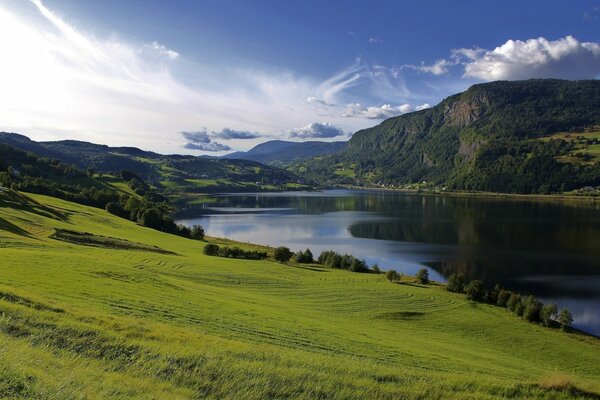 Tuscany hills and a beautiful lake