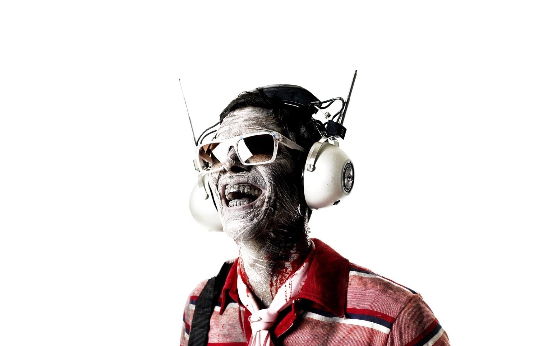 teeth glamurnenko sunglasses headphones emotion