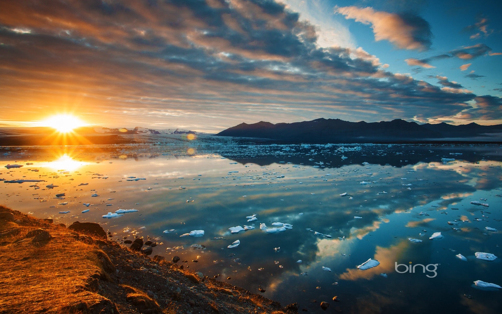 sonnenuntergang see island berge