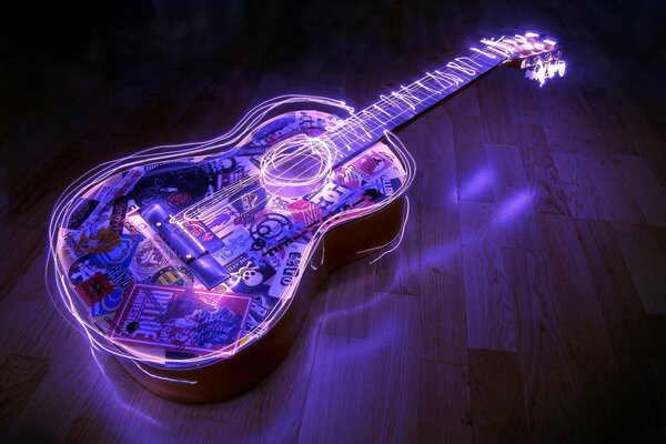 Gitarre mit neonvioletter Farbe