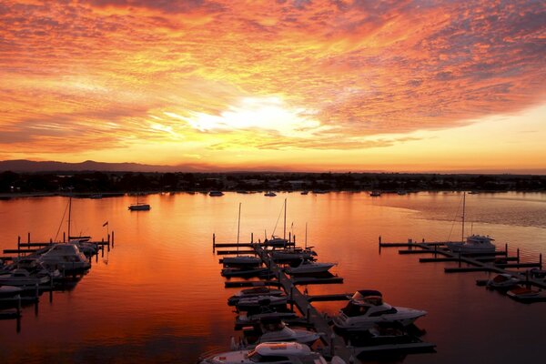 Photo sunset on the coast