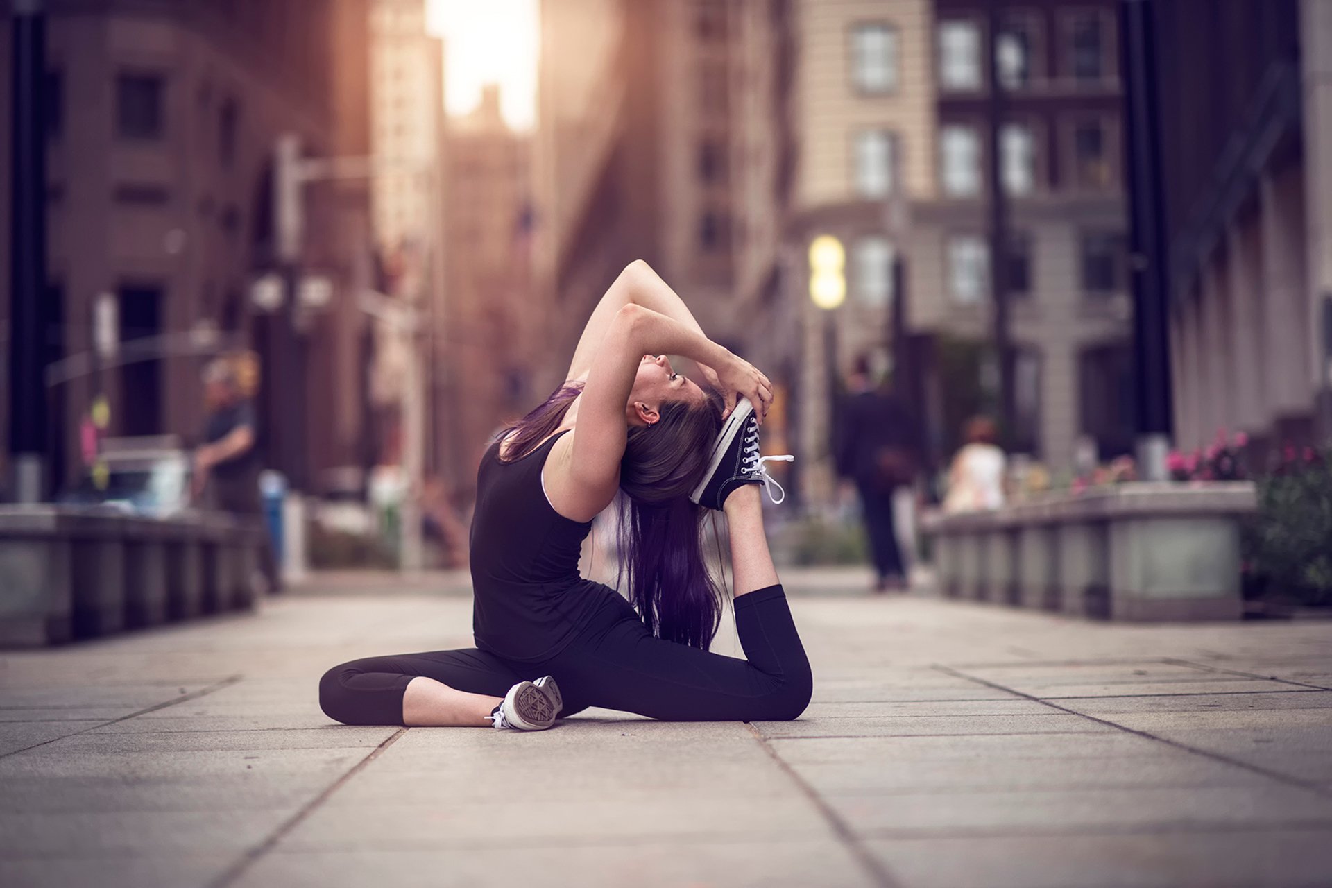 olivia lumière naturelle fille ville danse rue yoga