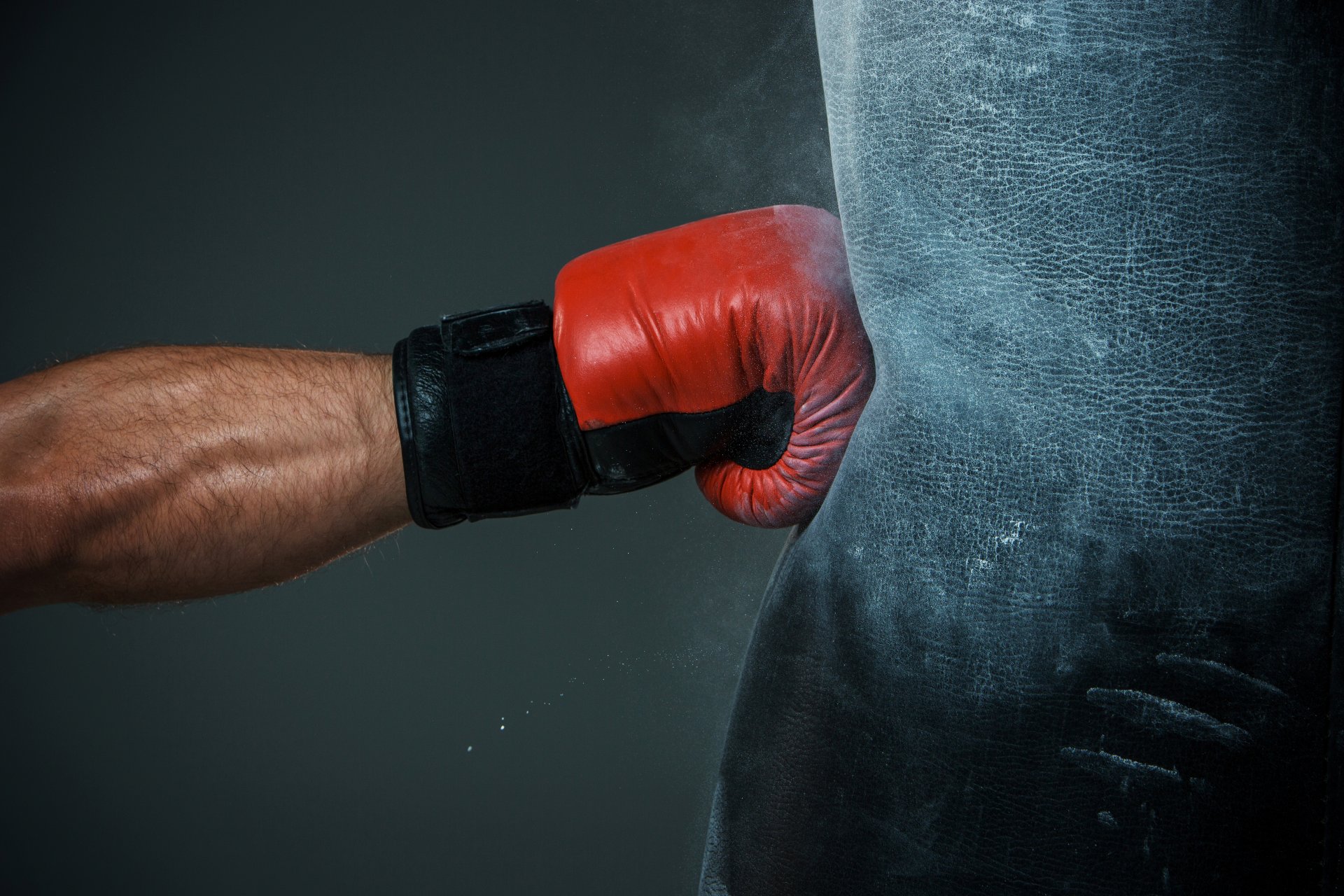Перчатки по которым бьют боксеры