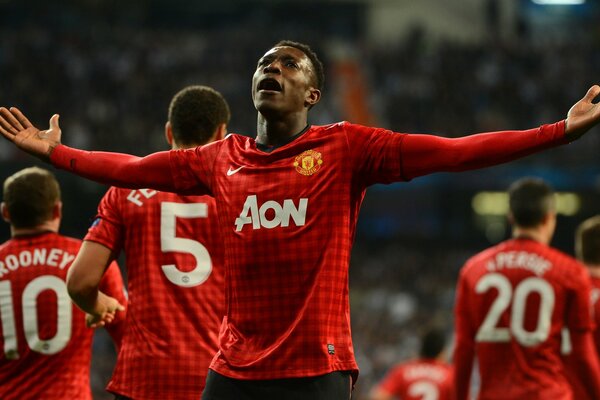 Jugar al fútbol con Danny Welbeck