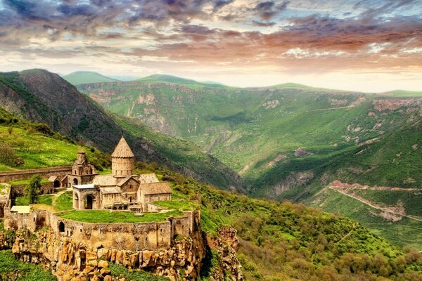 Las grandes cadenas montañosas de Armenia