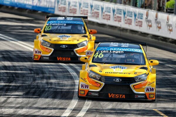 Sports racing with Lada Vesta