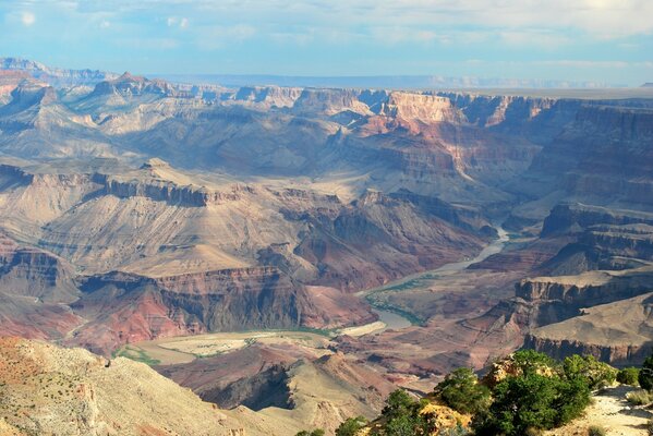 Grand conyon negli Stati Uniti, Arizona e cielo blu