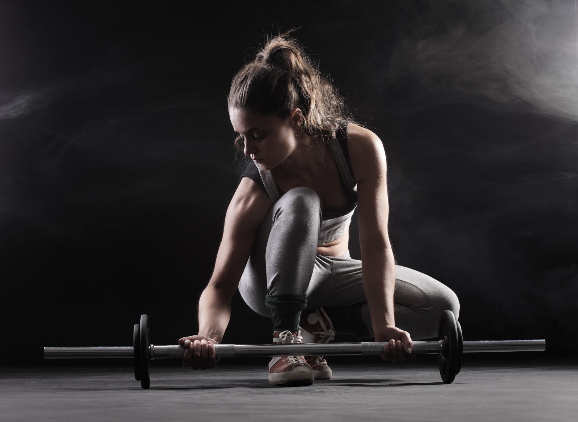 remise en forme femme représentent haltère poids