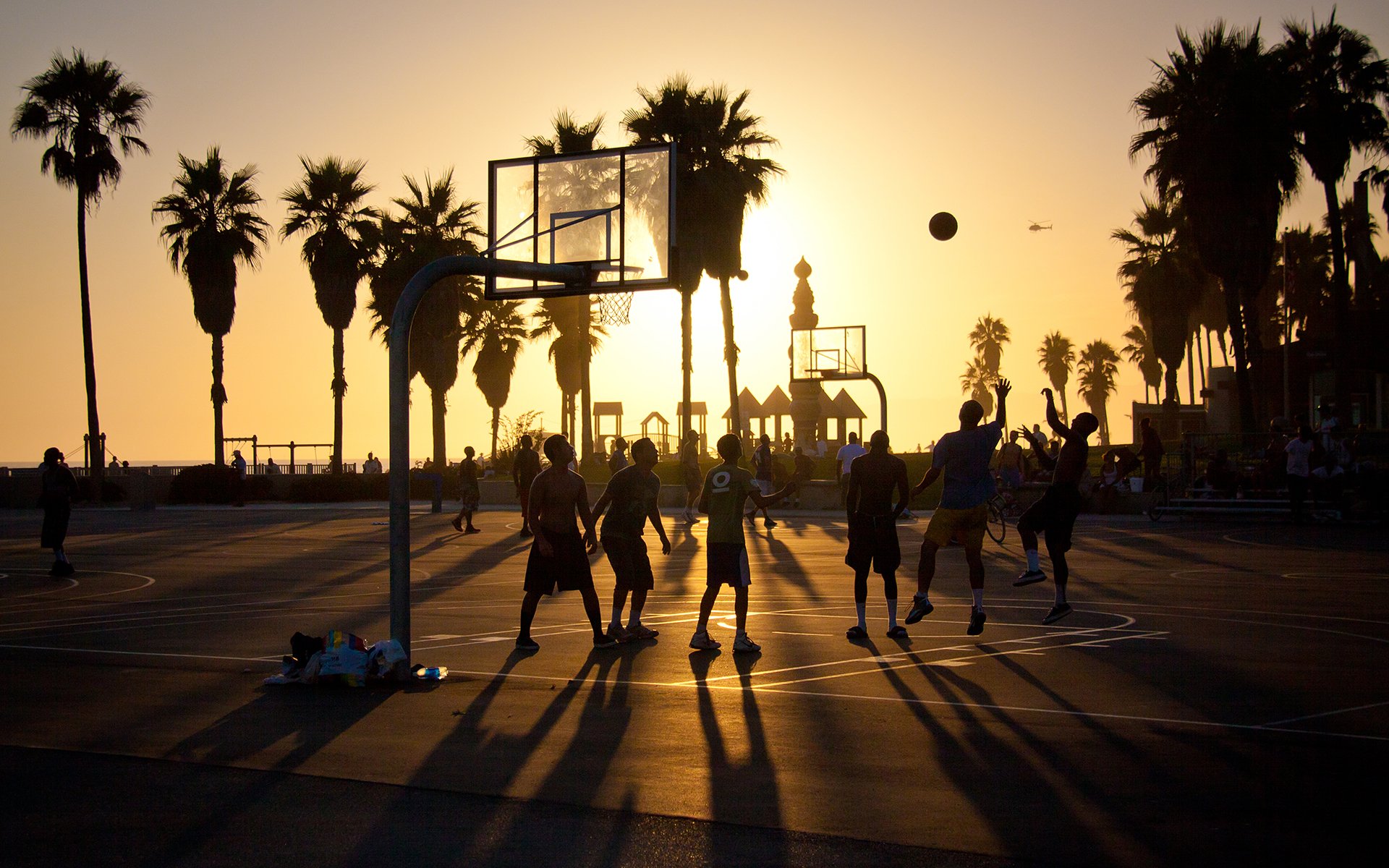 sonnenuntergang sommer venice beach la los angeles kalifornien usa basketball