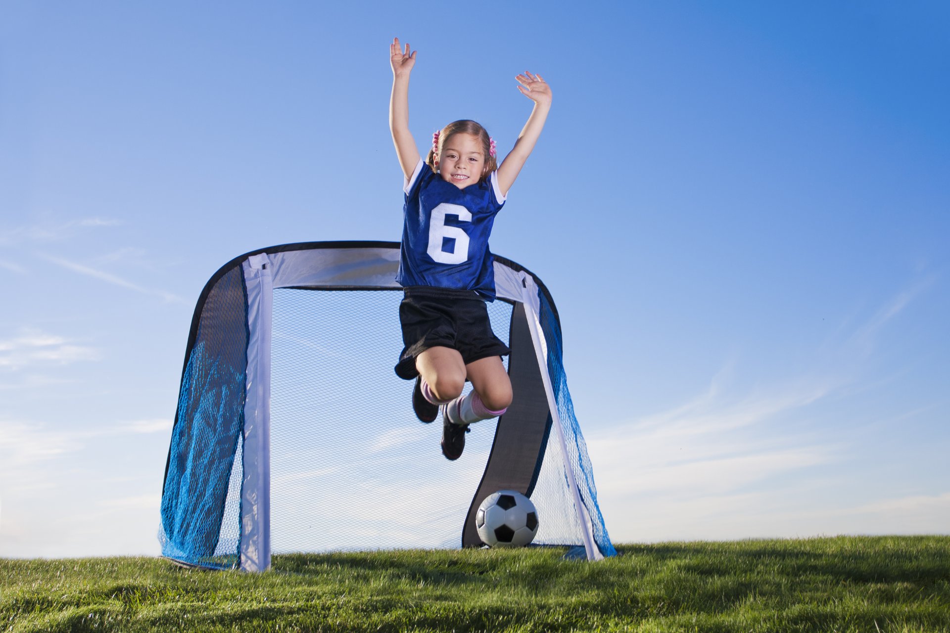 ragazza bambini palla campo sport calcio