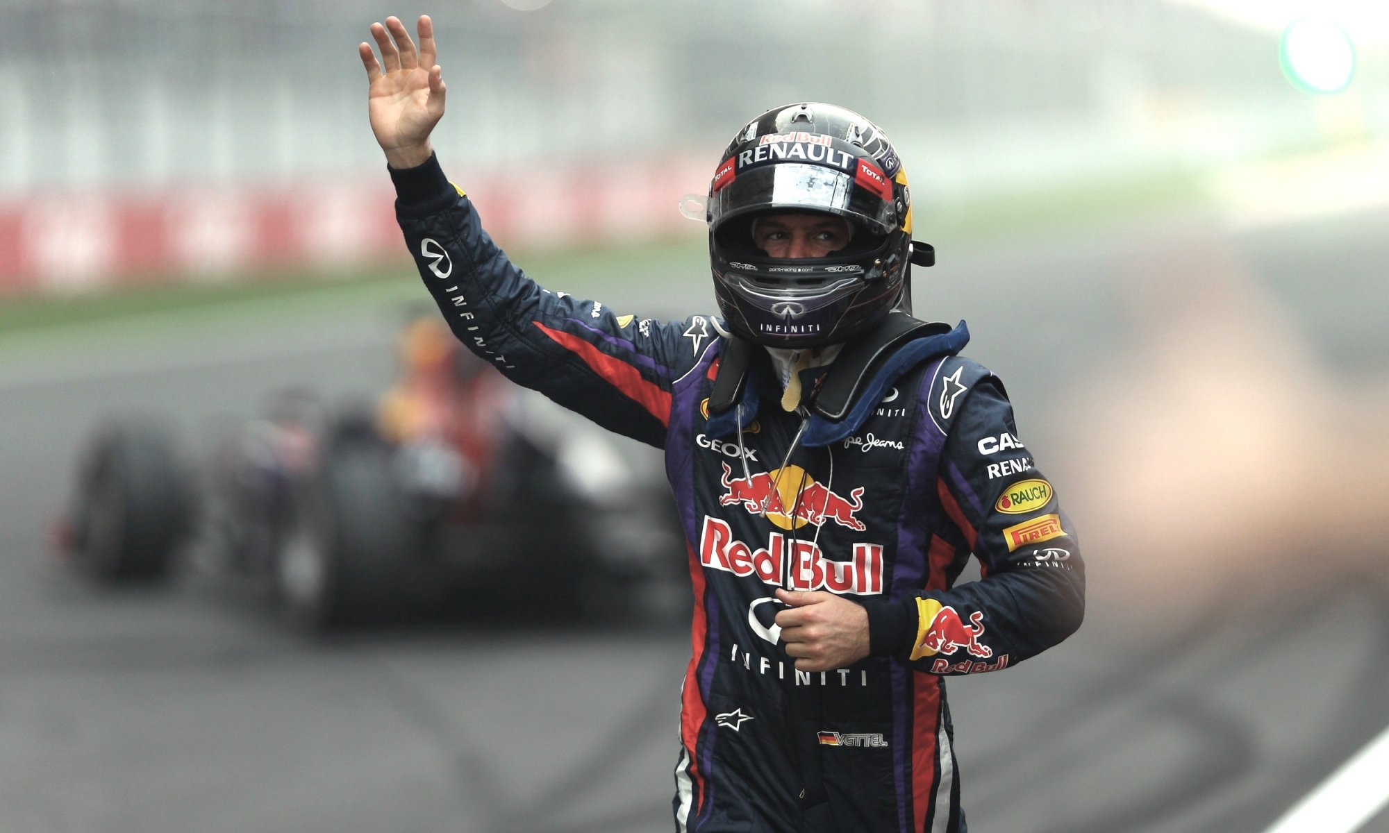 vettel f1 india champion 4-fold victory car renault m8 red bull formula 1