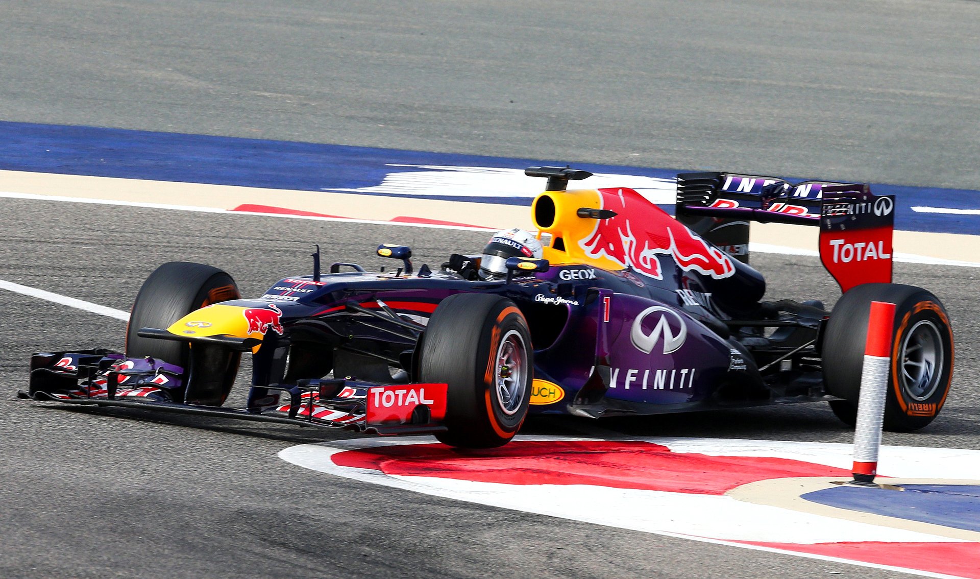 f-1 formula 1 sport motoristici sebastian vettel red bull racing