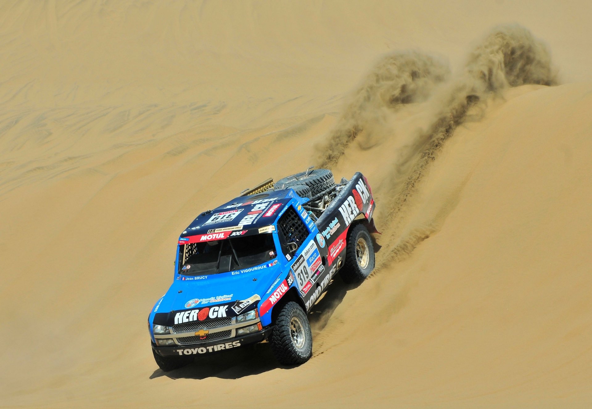 chevrolet chevrolet dakar rally rally sand desert blue