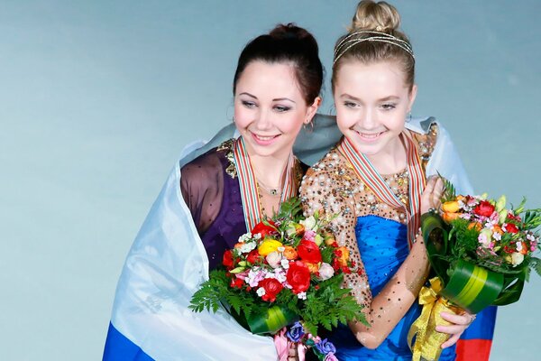 Elizaveta Tuktamysheva et Elena radionova à la coupe du monde 2015