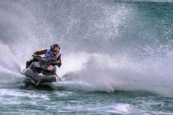 Aqua Bike Racing Sport