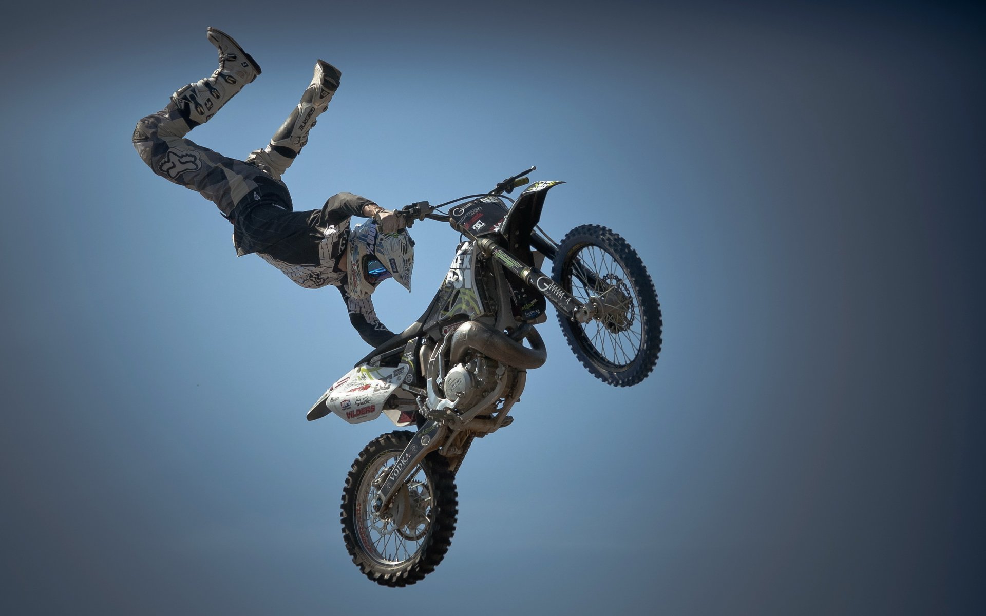 moto salto cielo sport