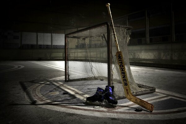 Pour le hockey, il est important non seulement le bâton et la rondelle, mais la diligence et le désir