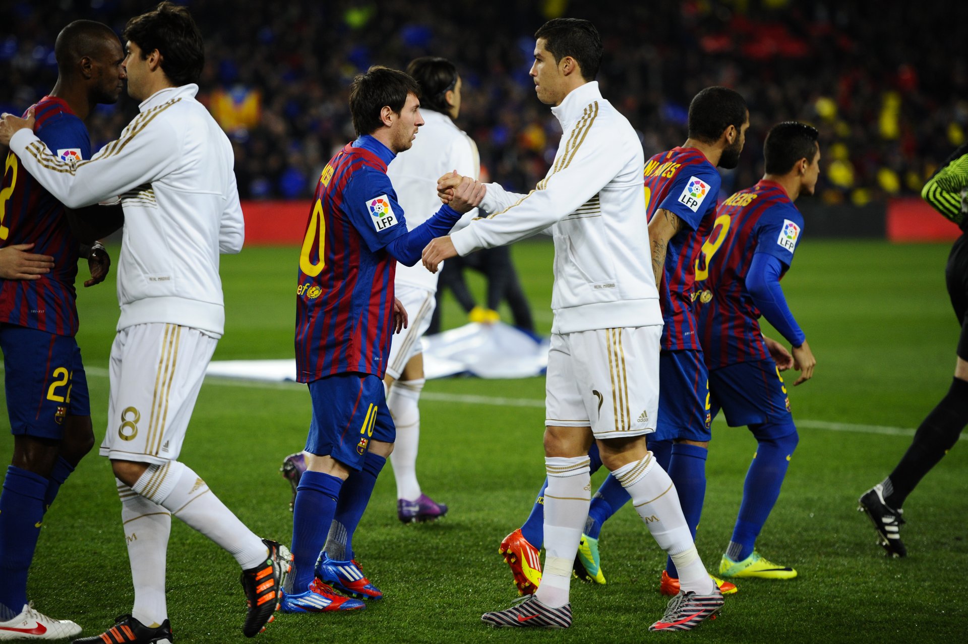 lionel messi lionel messi lion leo fc barcelone barcelone cristiano ronaldo real madrid el clasico sport football