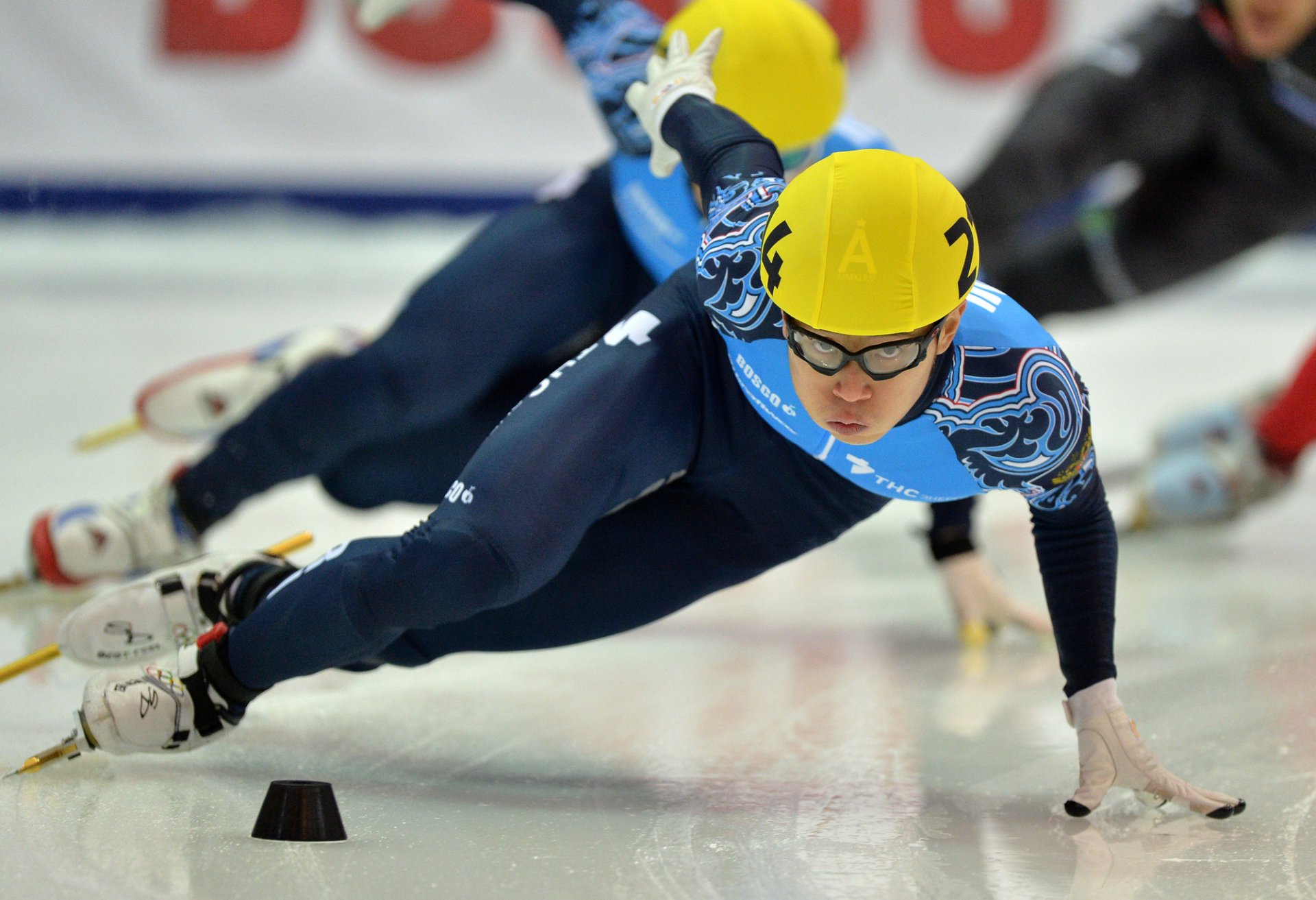 short track victor an victor an geschwindigkeit blick drehen sotschi 2014 sotschi 2014 olympische winterspiele xxii olympische winterspiele sotschi 2014 russland rennen helm schlittschuhe