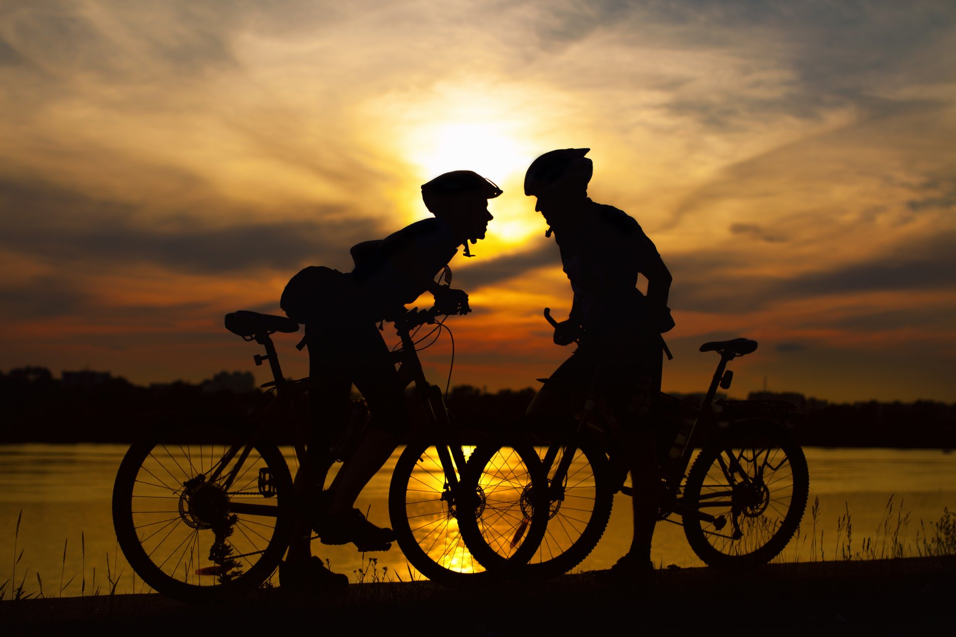 abend sonnenuntergang menschen fahrrad fahrräder