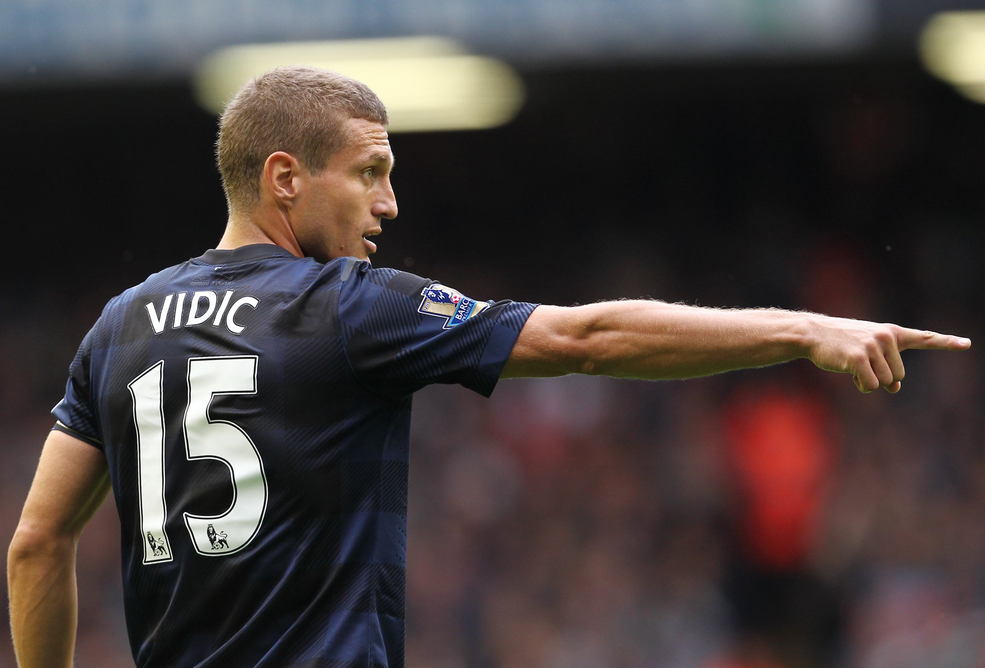 vidic mu star fußball manchester united 13/14 old trafford