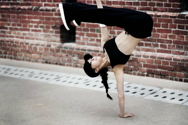 Breakdance ragazze in rack fregio