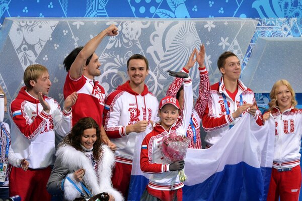 Figure skaters rejoice in the high scores of the jury