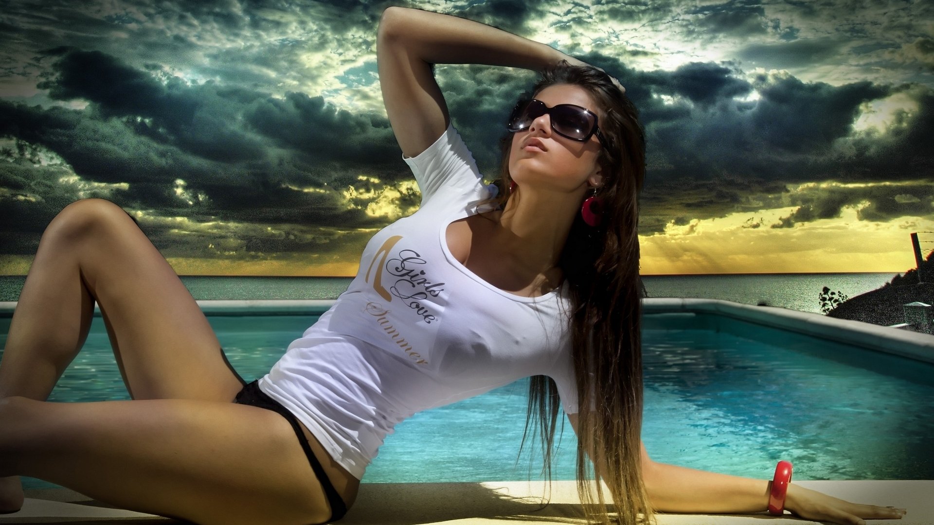 t-shirt modello acqua rappresentano tette seni sexy caldo occhiali da sole