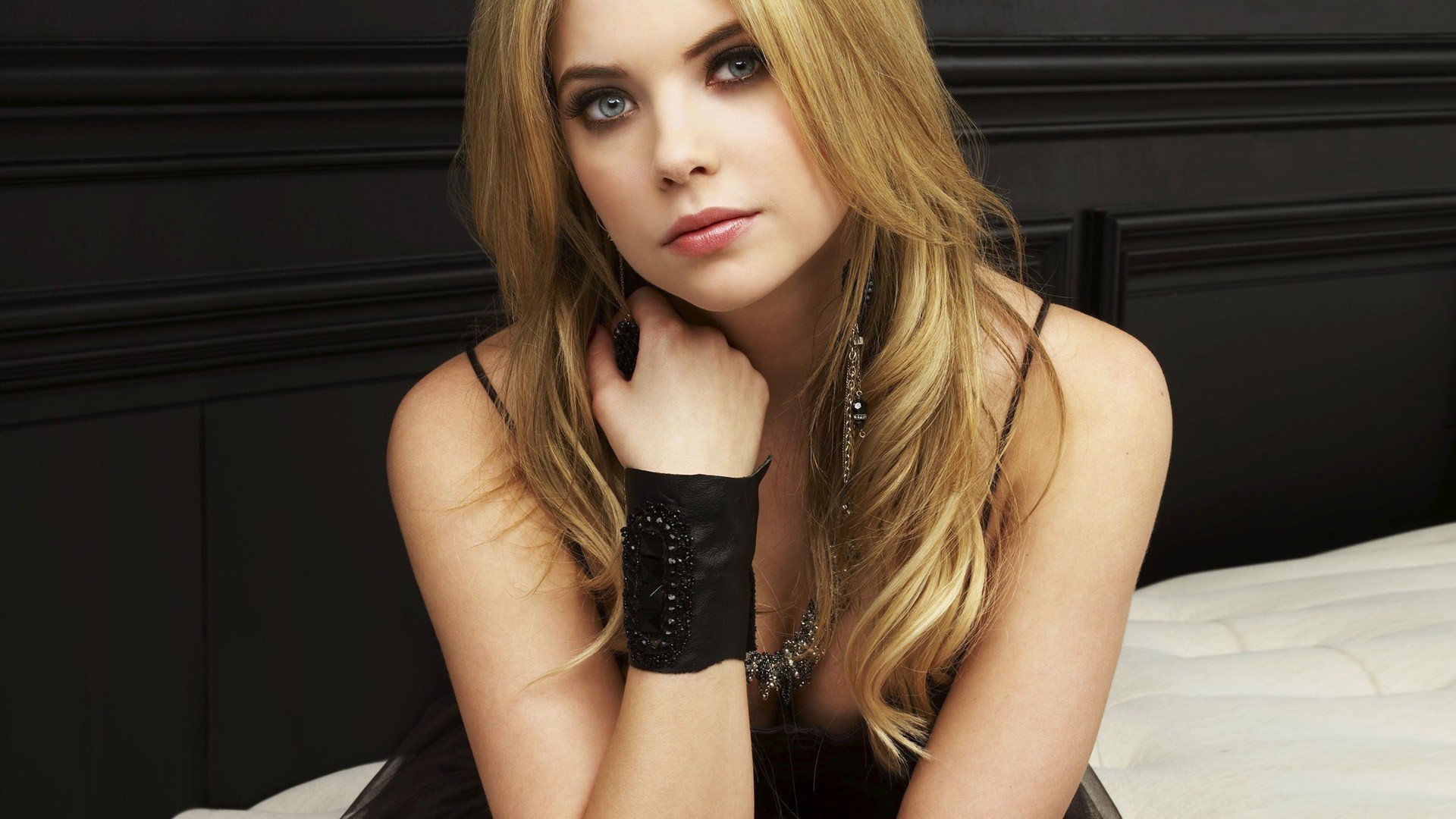 ashley benson girl actress model