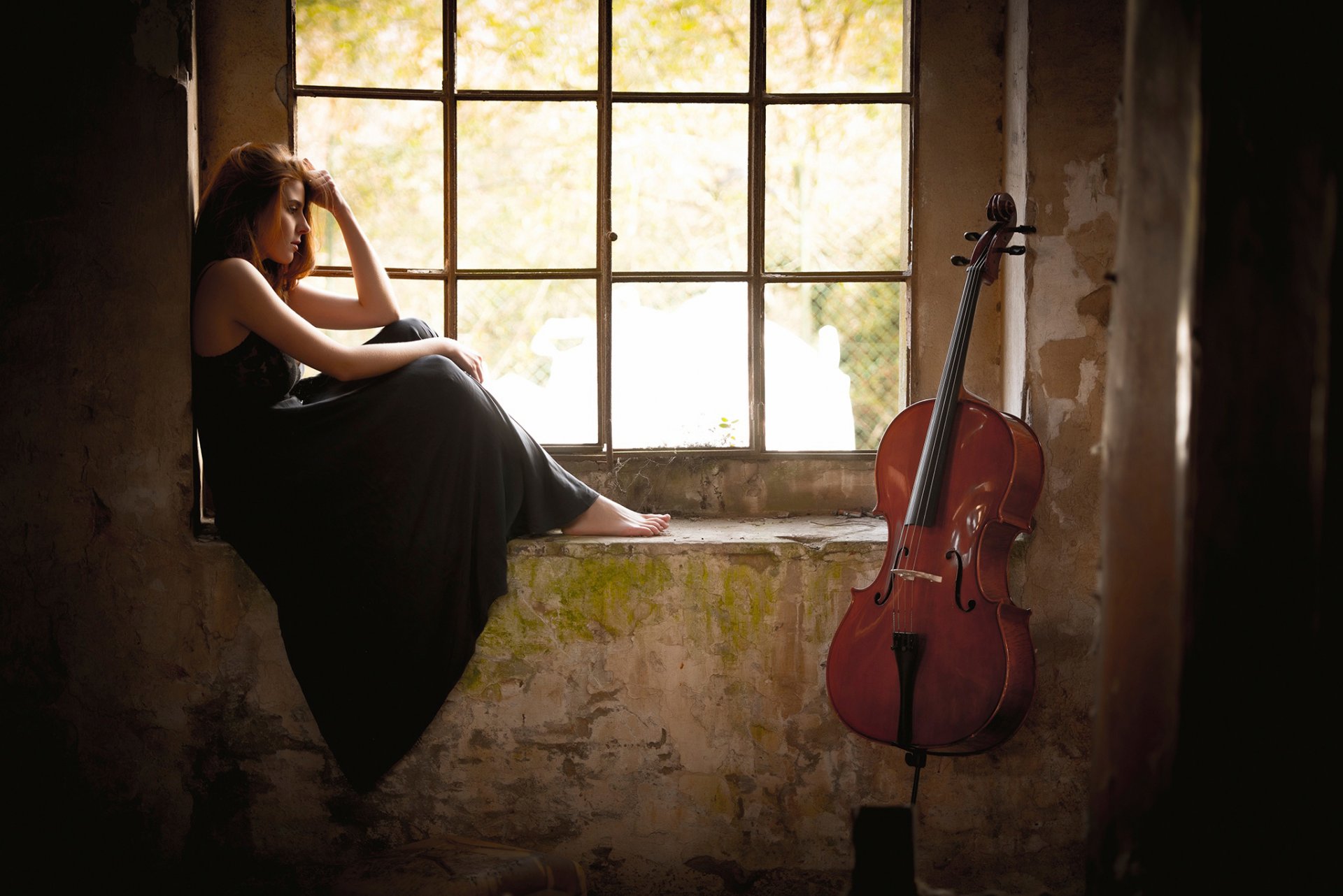 giada gheri girl window cello