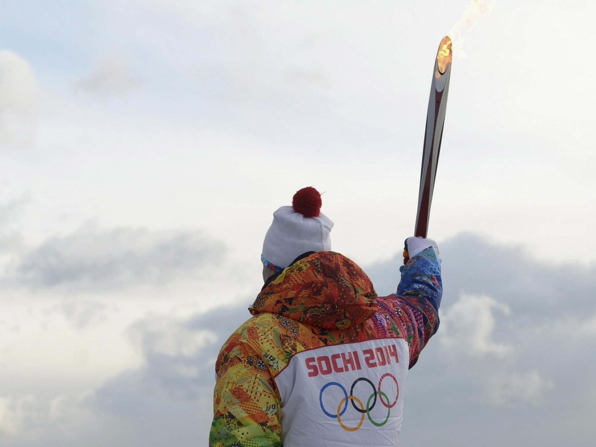 jeux olympiques porte-torche torche athlète sotchi 2014