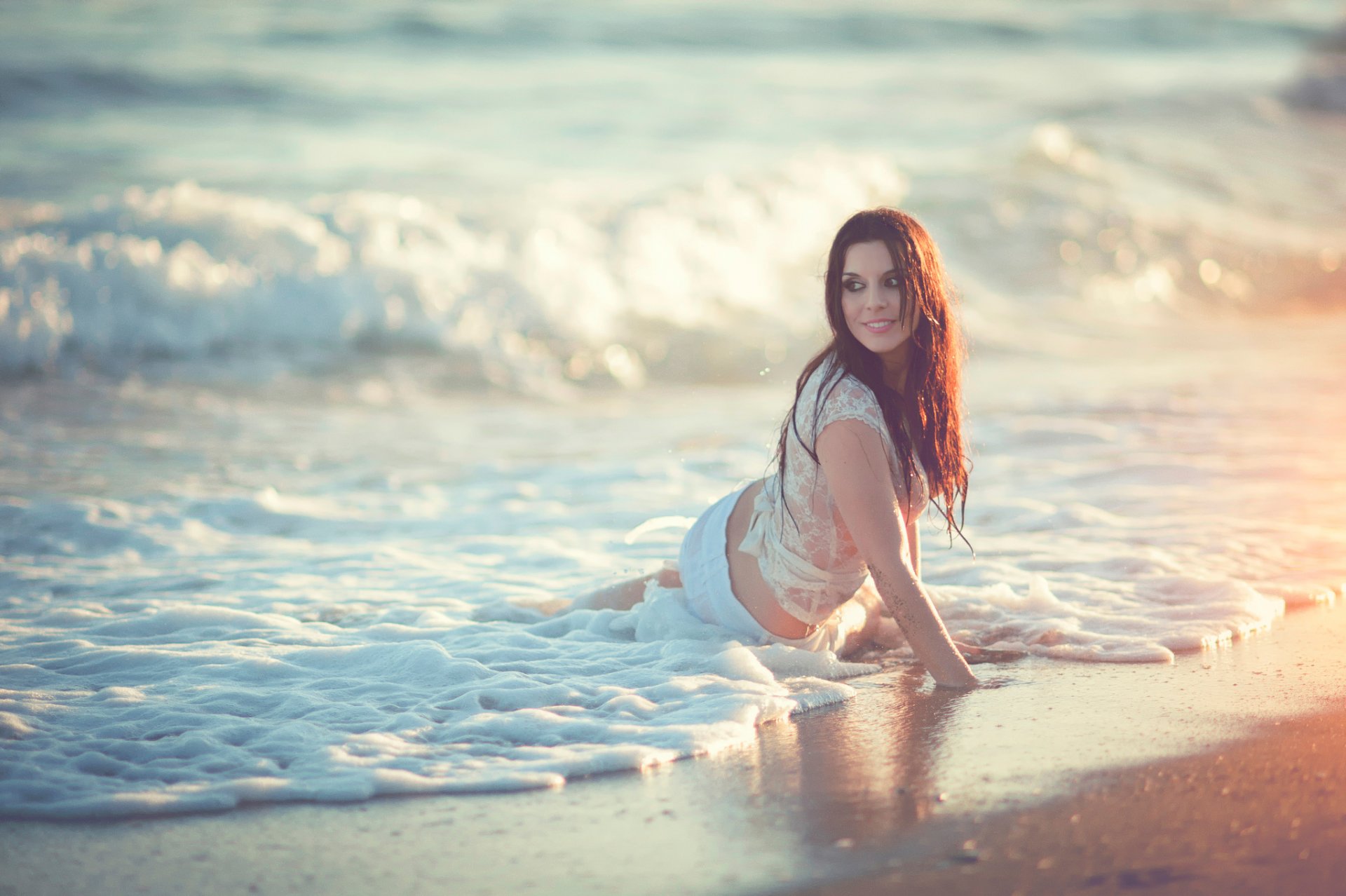 urf waves beach girl smile