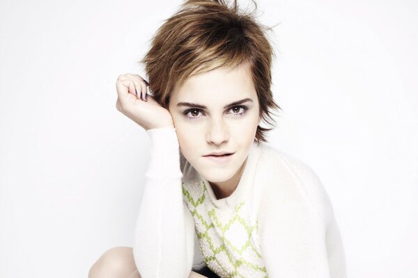 Emma Watson con i capelli corti