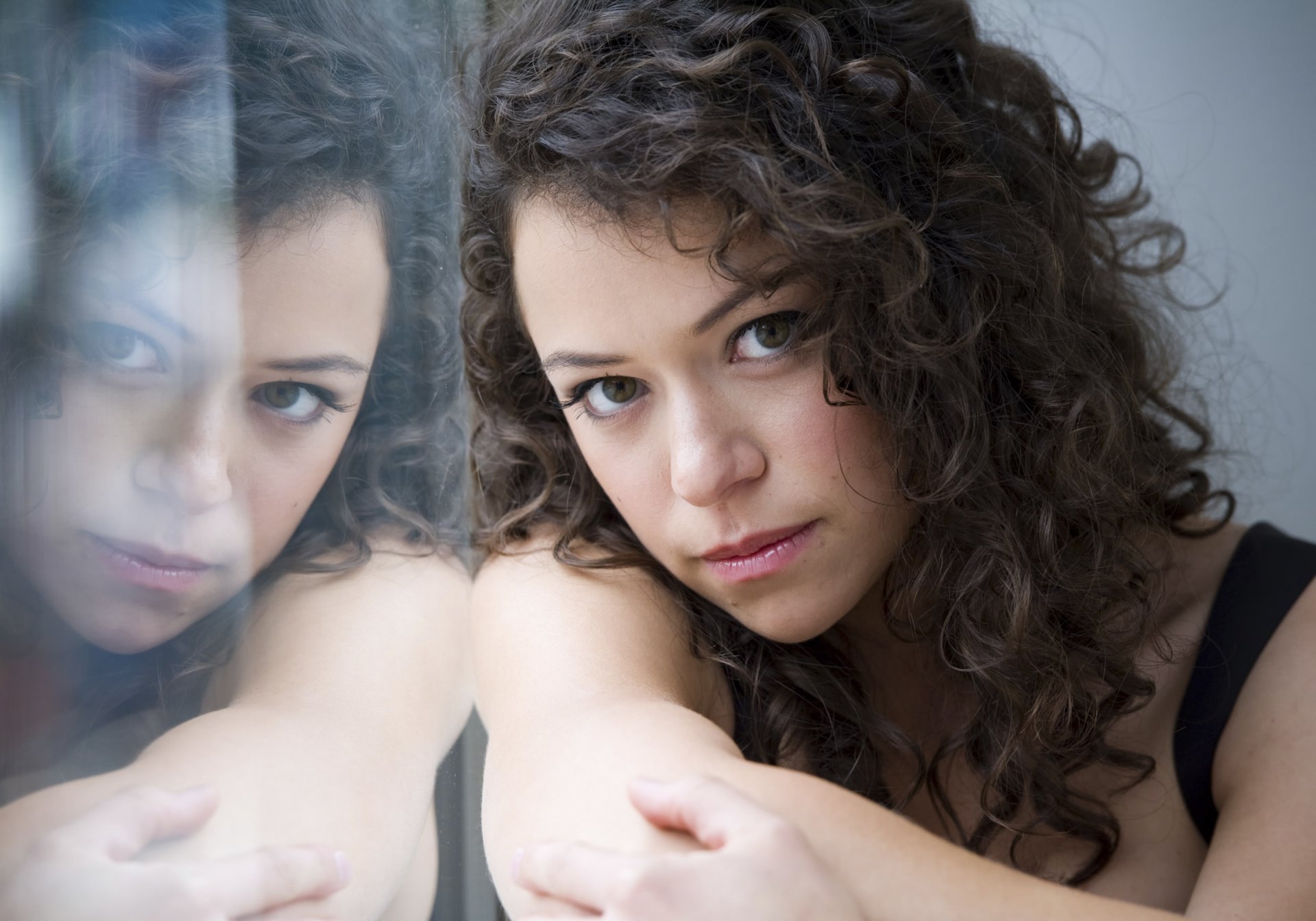 tatiana maslani portrait réflexion boucles