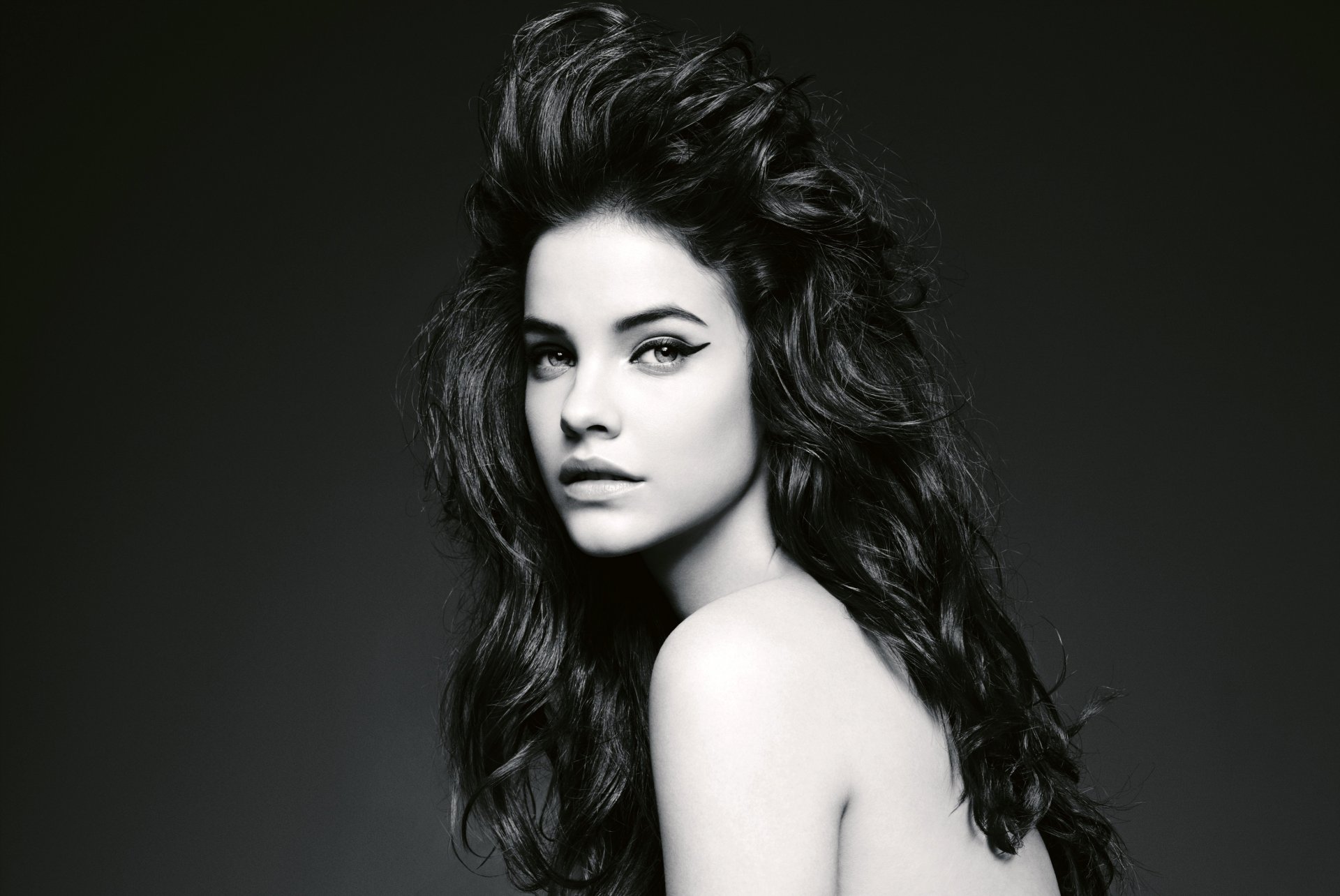 palvin barbara palvin girl model brown-haired face makeup hair black and white