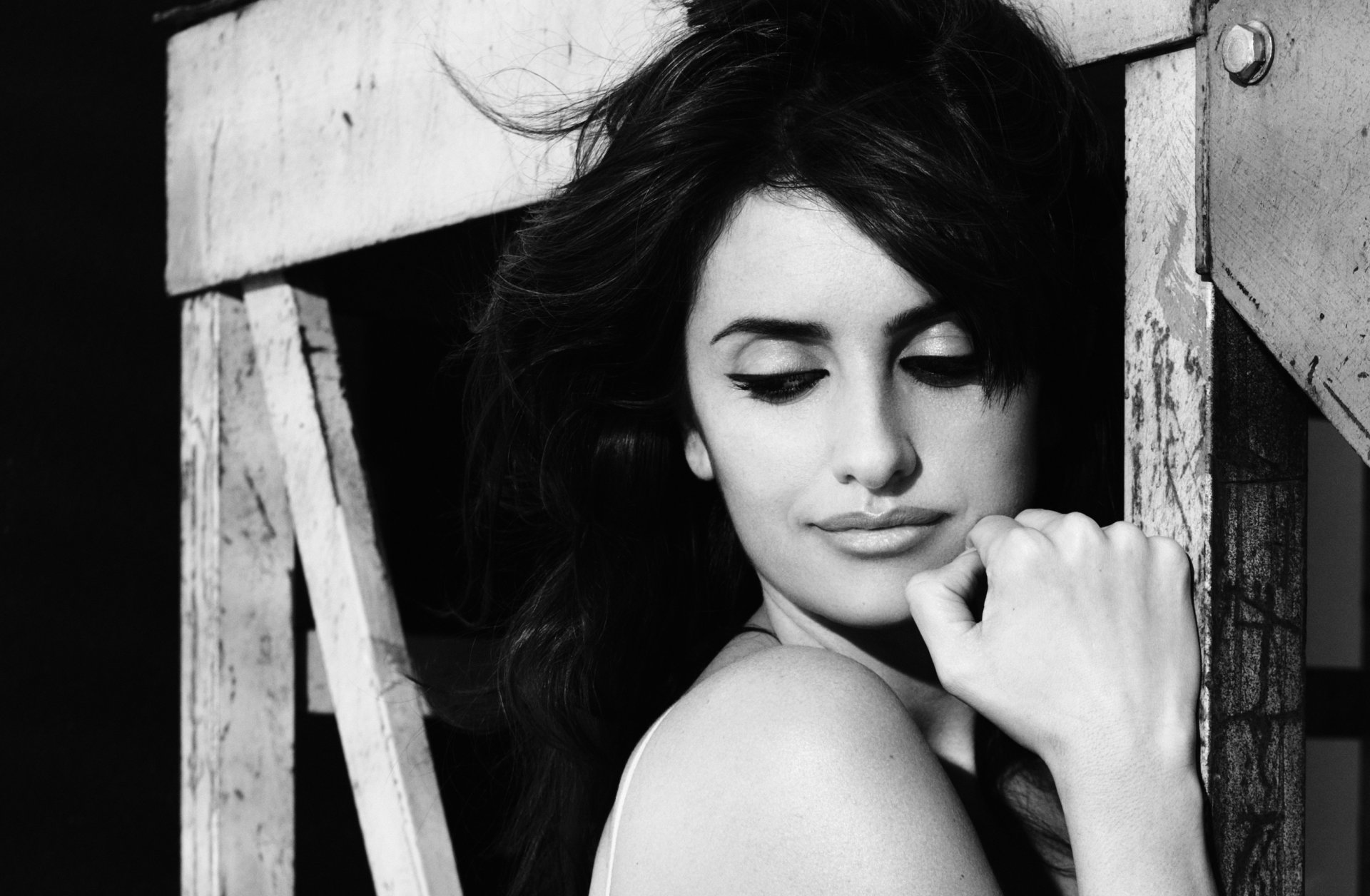 penelope cruz penelope cruz noir et blanc fille actrice maquillage flèches