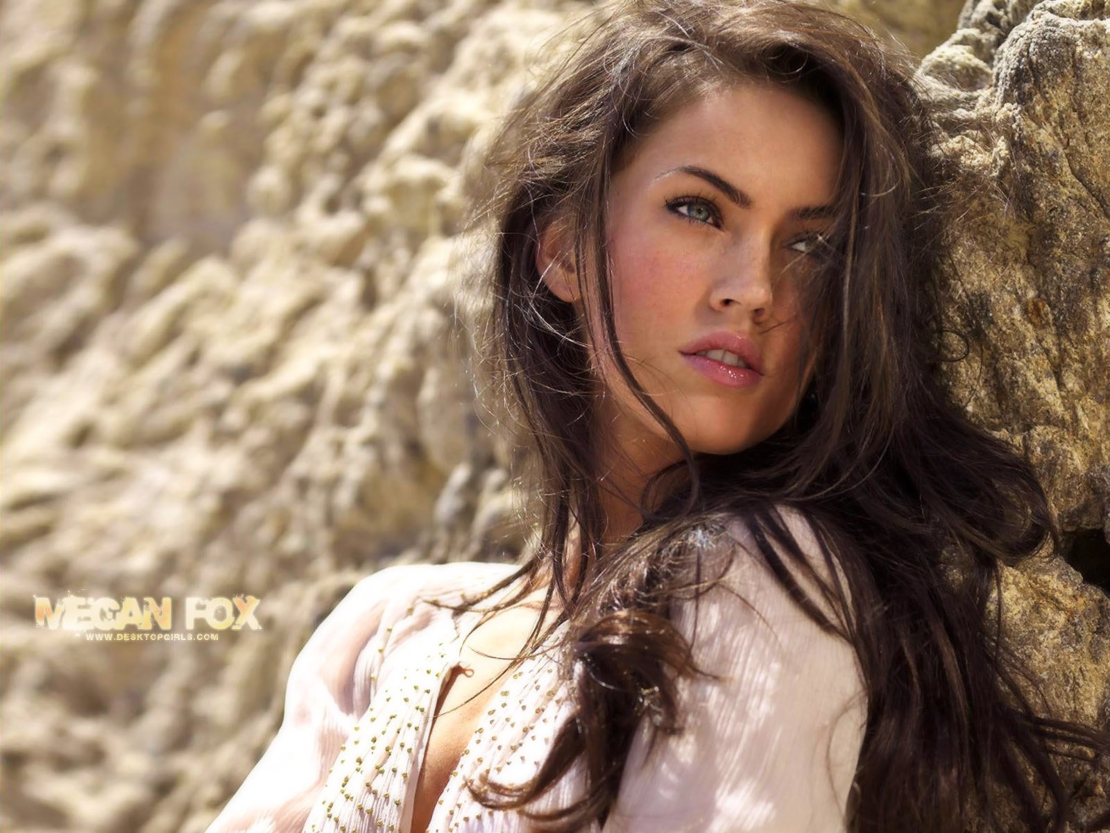 megan fox girl rock pink view