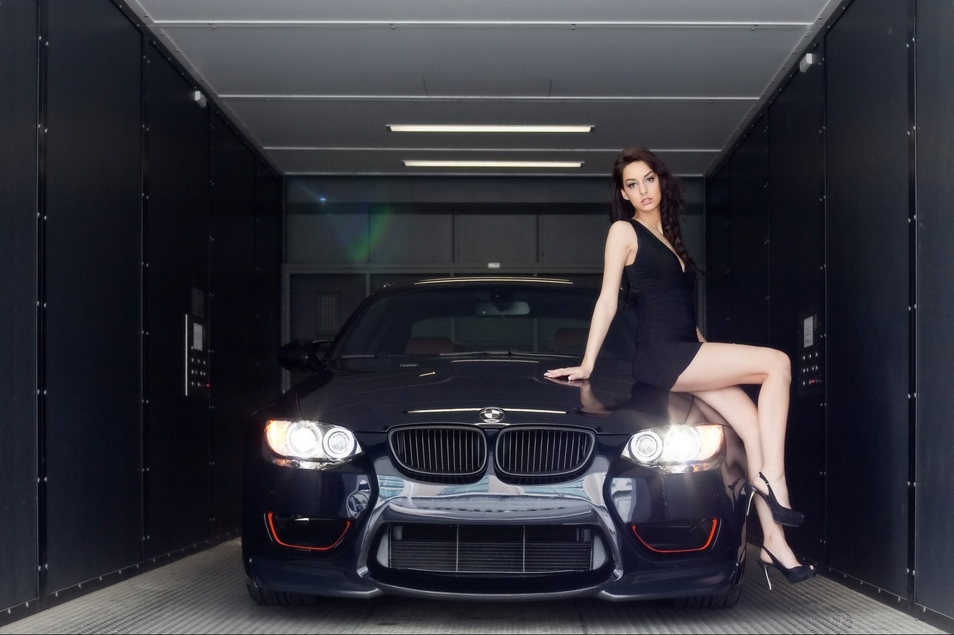 bmw noir fille