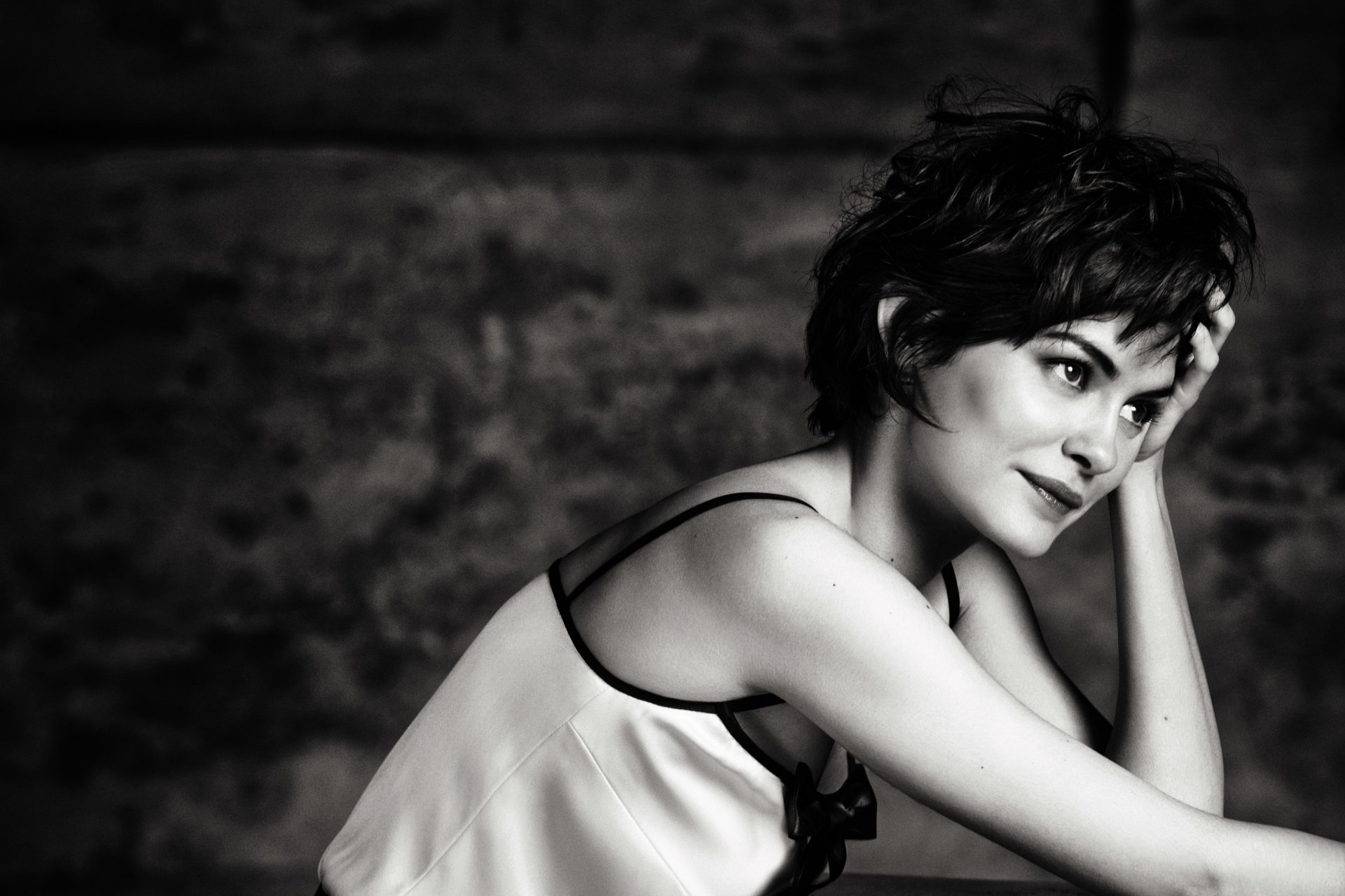 audrey tautou in bianco e nero bruna