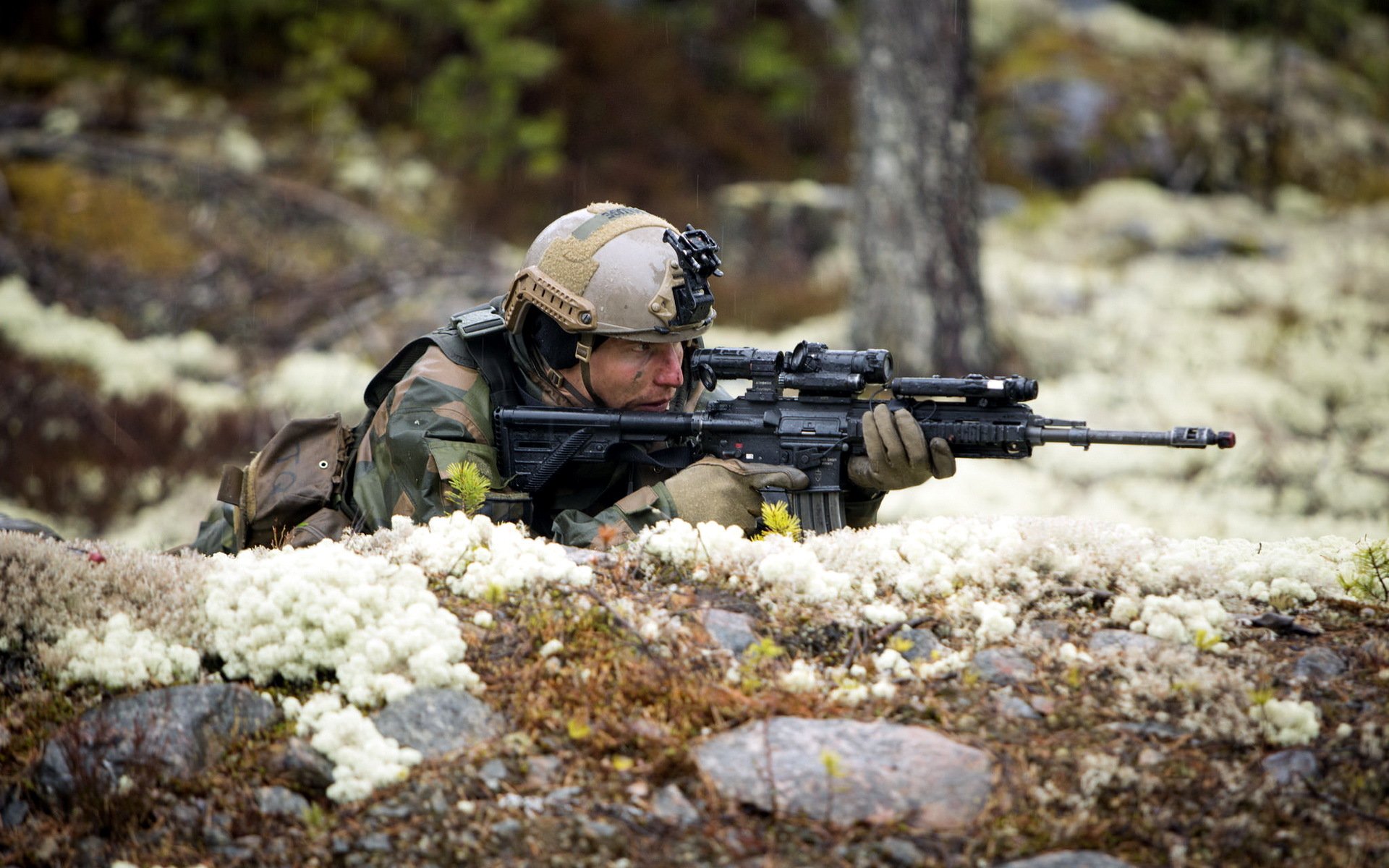 norwegische armee soldaten waffen