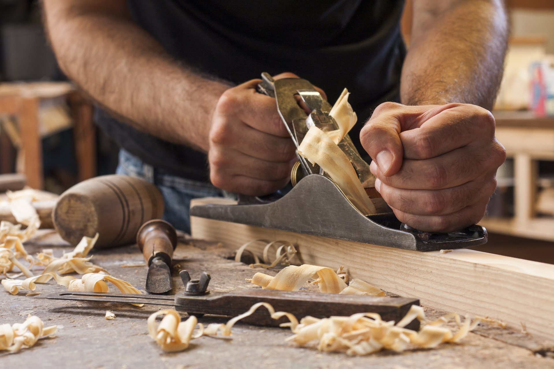 carpintería madera trabajador herramientas