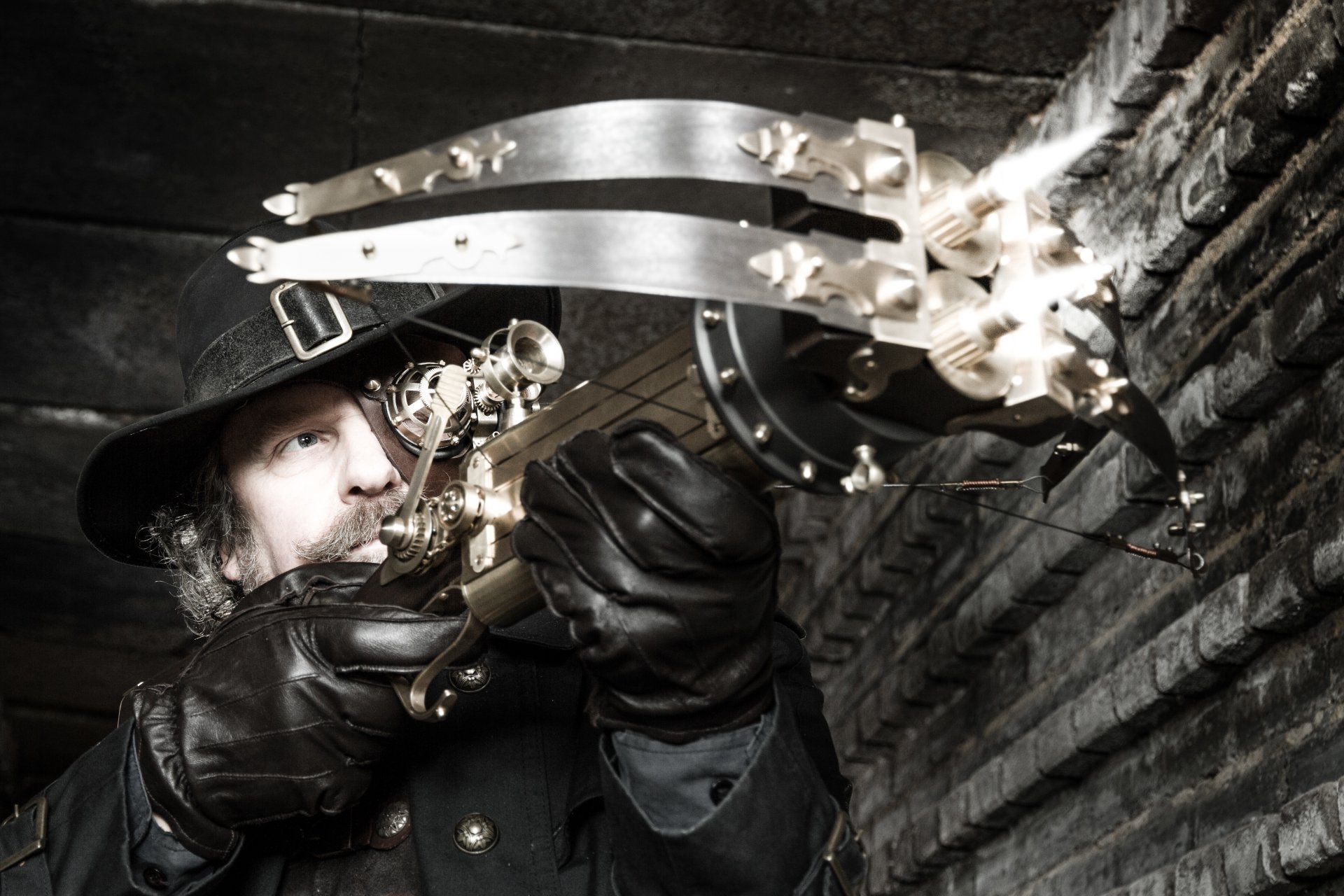 steampunk uomo cappello balestra