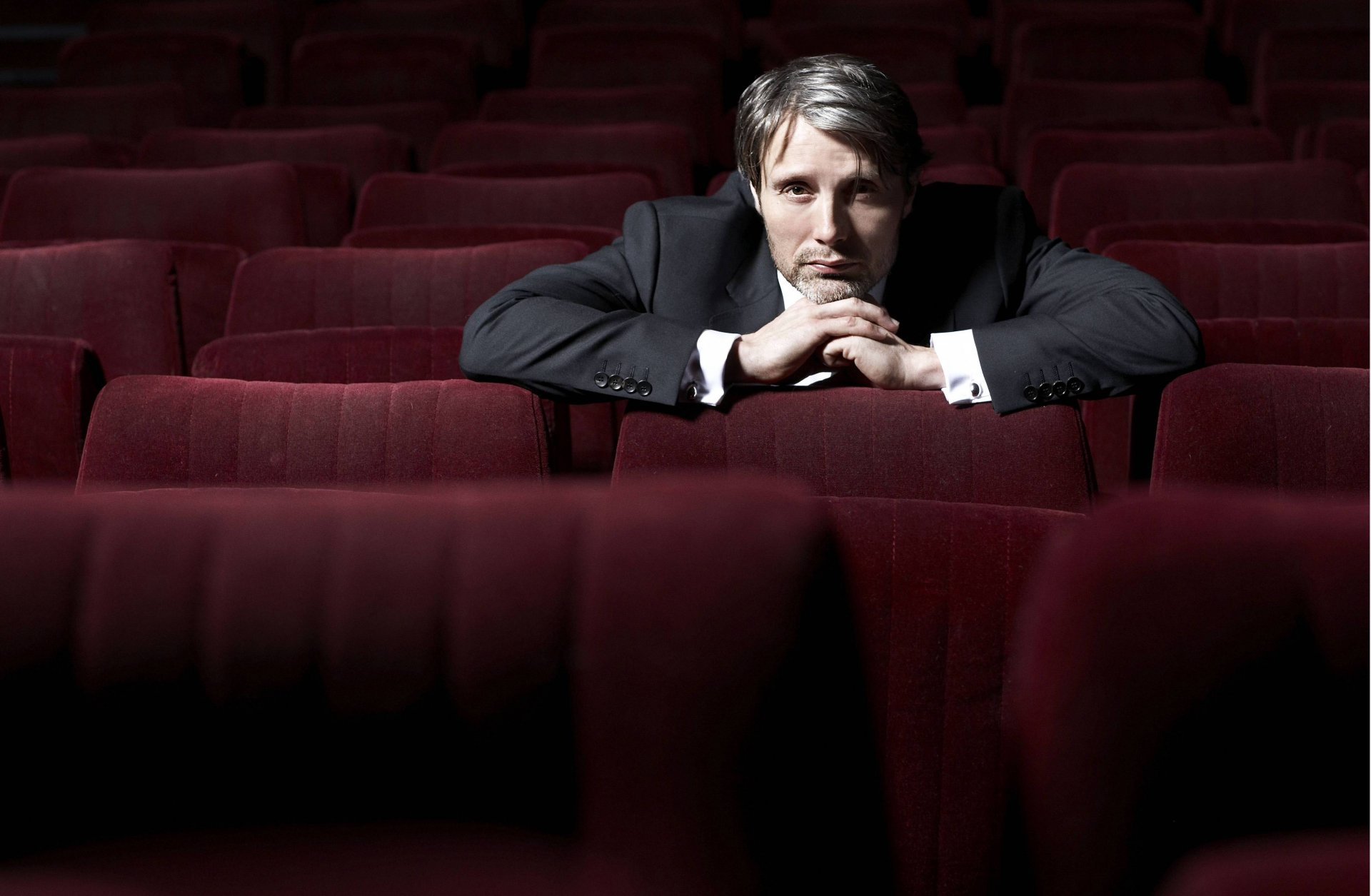 mads mikkelsen fotoshooting schauspieler stimmung